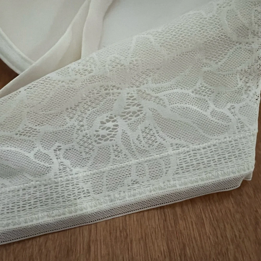 Maidenform 40B Cream/White Lace Bra